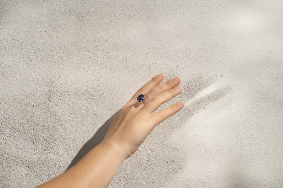 LUXE ROUND AMETHYST RING