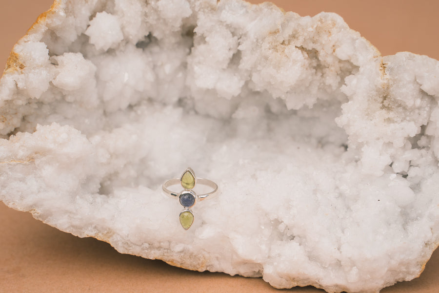 PERIDOT AND IOLITE TRILOGY RING