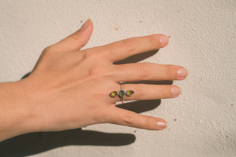 PERIDOT TRILOGY RING SILVER