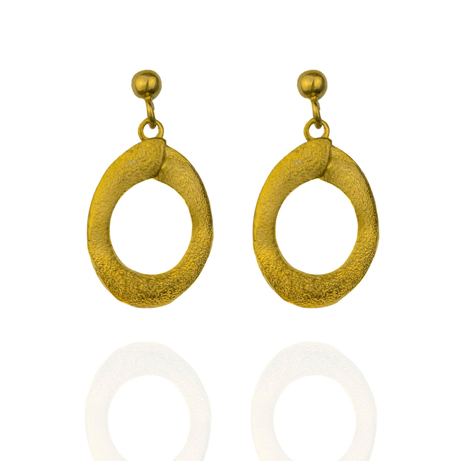 Gold 1950's style oval earrings