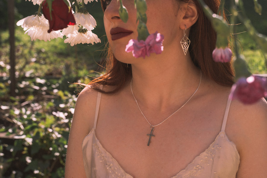 CROSS SILVER NECKLACE