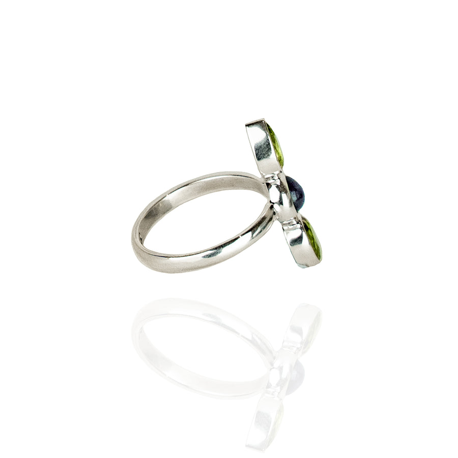 FACETED PERIDOT AND IOLITE TRILOGY RING