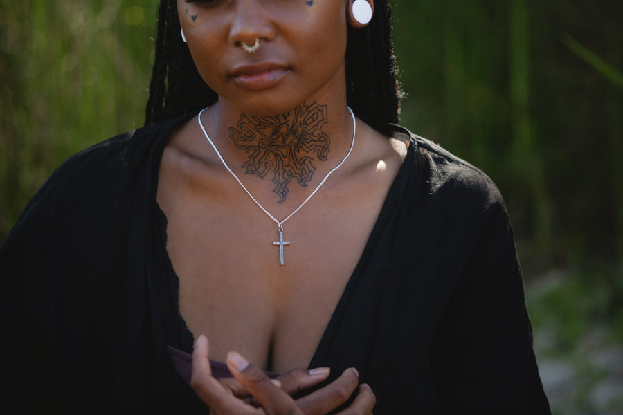 CROSS SILVER NECKLACE